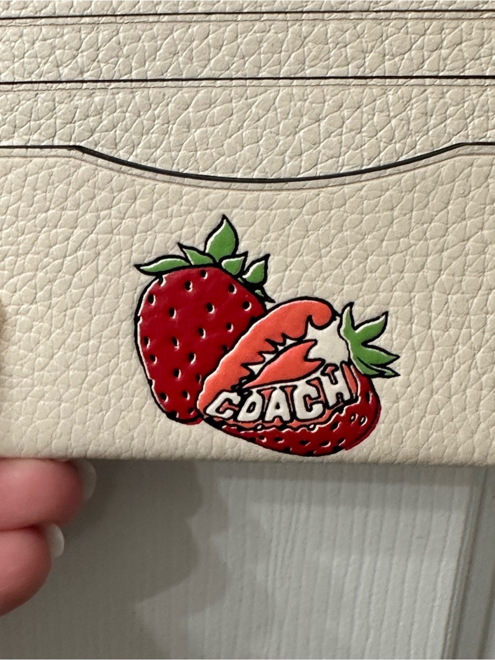 Coach Credit Card Wallet Holder Cream Red Leather Strawberry NWT - Picture 2 of 4